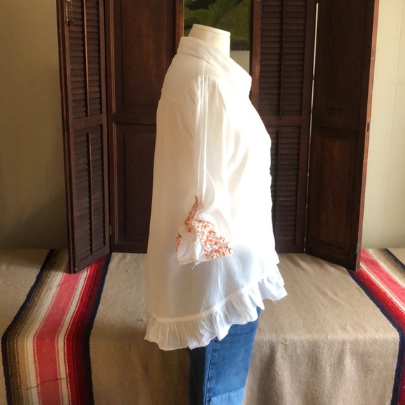 Flutterbye white button down ruffled hemline top - Picture 2 of 8